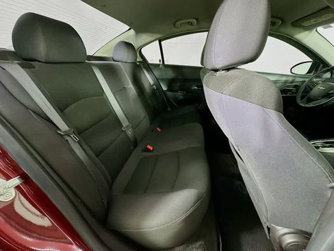 Used 2015 Chevrolet Cruze LT image 30
