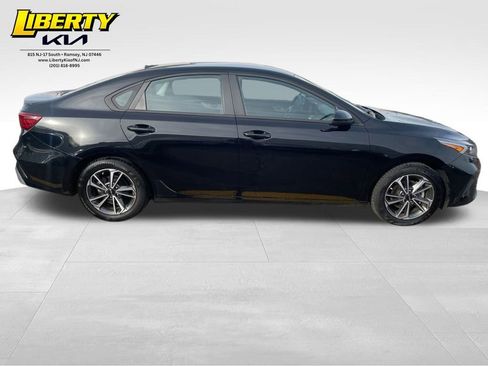 Used 2023 Kia Forte LXS image 8