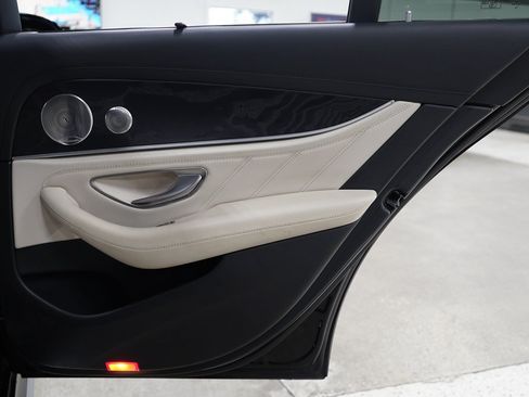 Used 2019 Mercedes-Benz E 63 AMG S image 27