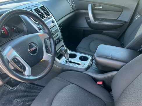 Used 2010 GMC Acadia SLE image 7