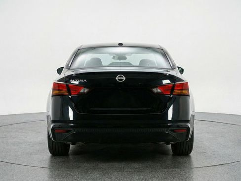 Used 2025 Nissan Altima 2.5 SV image 7