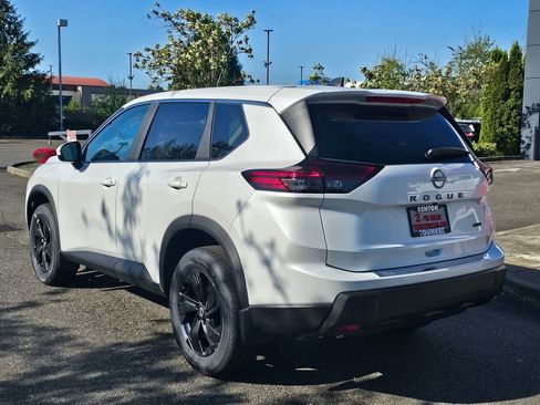 New 2026 Nissan Rogue SV w/ Cold Weather Package AWD/4WD image 7