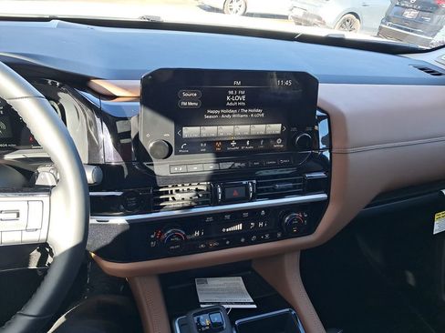 New 2025 Nissan Pathfinder Platinum w/ Cargo Package image 18