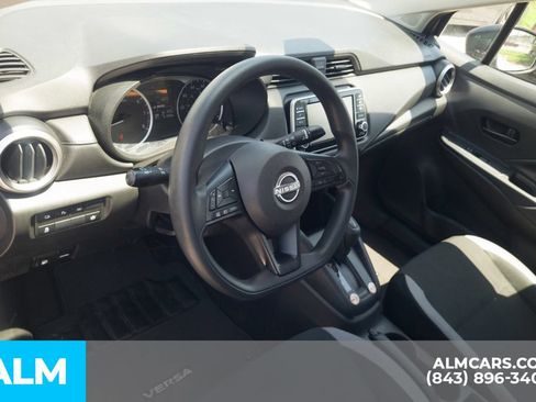 Used 2025 Nissan Versa S FWD image 5