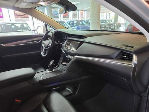 Used 2019 Cadillac XT5 Premium Luxury image 14