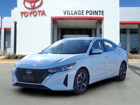 Used 2024 Nissan Sentra SV image 1