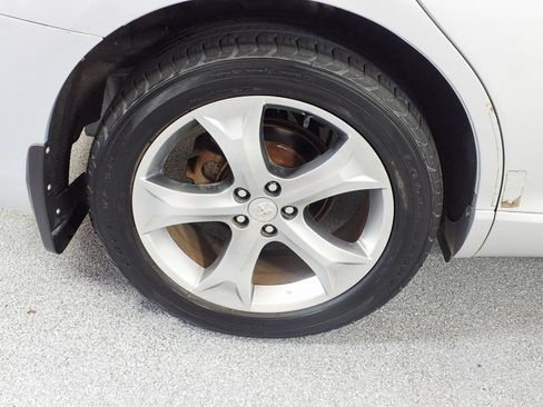 Used 2012 Toyota Venza LE w/ LE Convenience Pkg FWD image 5