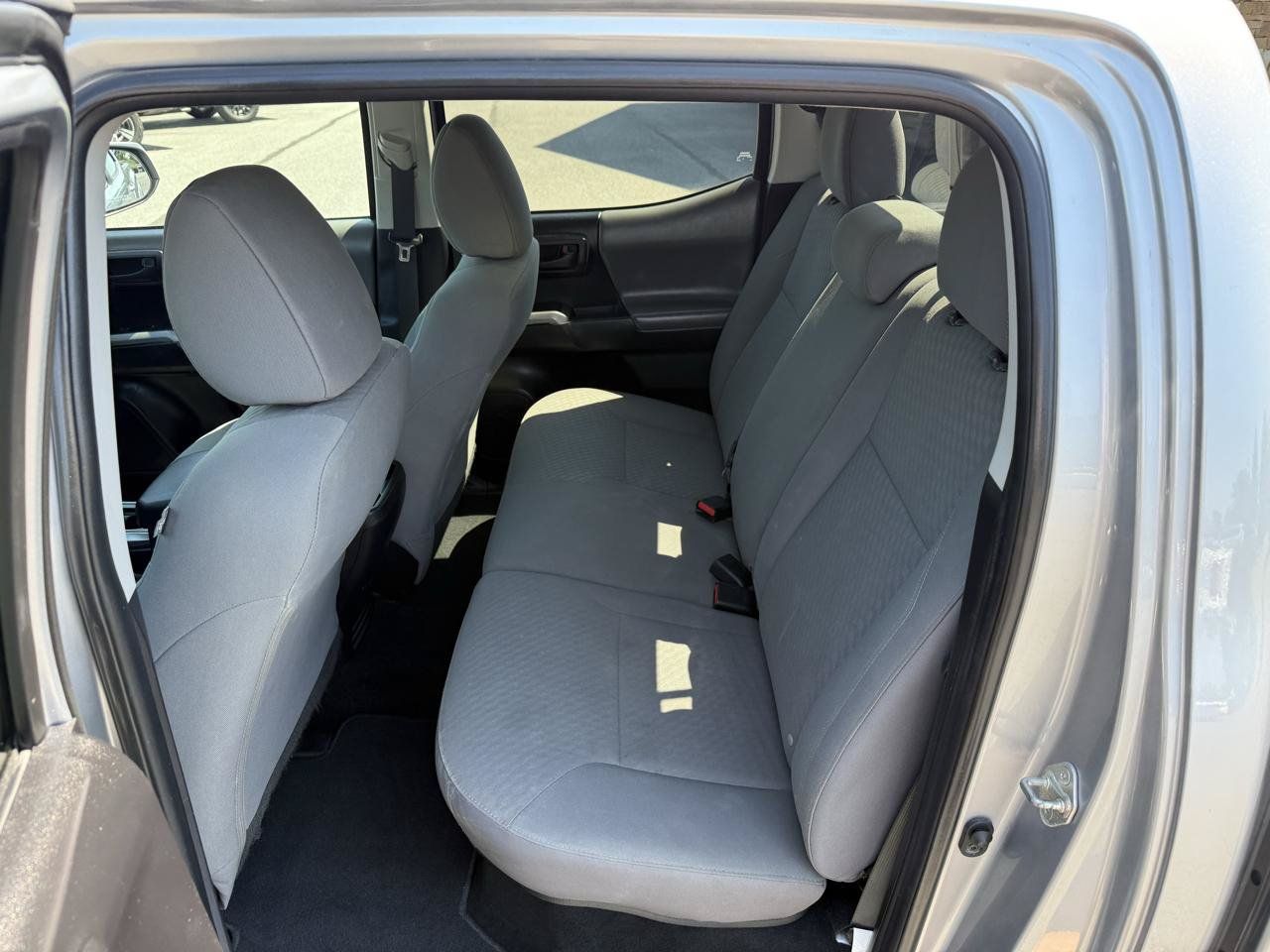 Used 2020 Toyota Tacoma SR5 RWD image 15