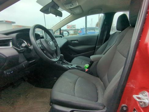 Used 2020 Toyota Corolla LE image 6