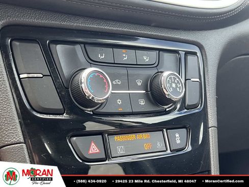 Used 2021 Buick Encore Preferred AWD/4WD image 22