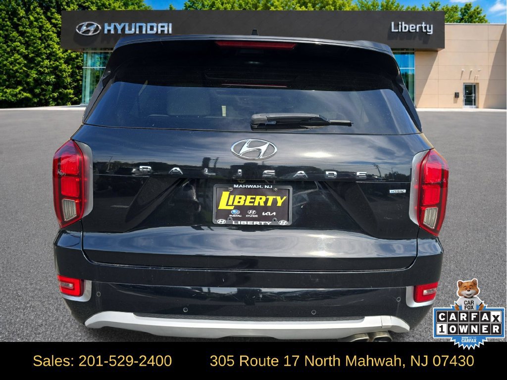 Certified 2022 Hyundai Palisade Limited w/ Cargo Package AWD/4WD image 4