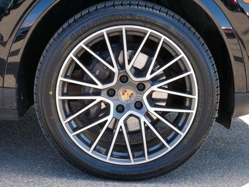 Used 2020 Porsche Cayenne AWD/4WD image 9