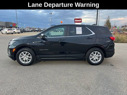 Used 2024 Chevrolet Equinox LT image 3