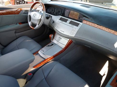 Used 2005 Toyota Avalon Limited image 21