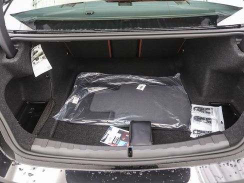 Used 2025 BMW 330i xDrive Sedan w/ Convenience Package image 23