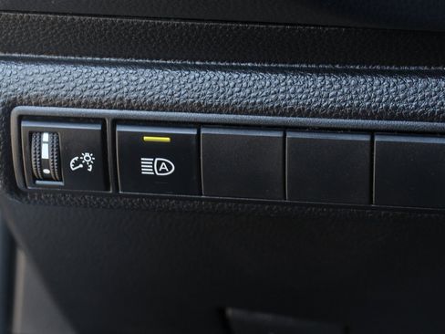 Used 2022 Toyota Corolla SE image 18