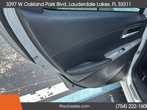 Used 2019 Toyota Yaris LE FWD image 24