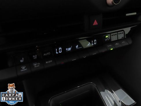 Used 2025 Toyota Crown Signia w/ Advanced Technology Package image 20