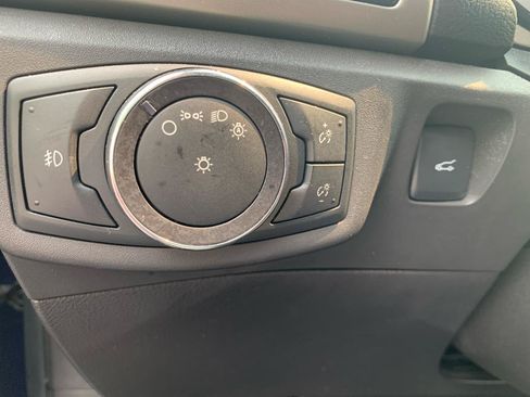 Used 2016 Ford Fusion SE w/ Equipment Group 202A AWD/4WD image 18