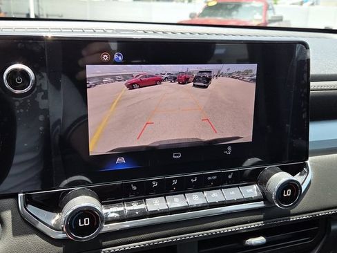 Used 2025 Chevrolet Colorado LT AWD/4WD image 24