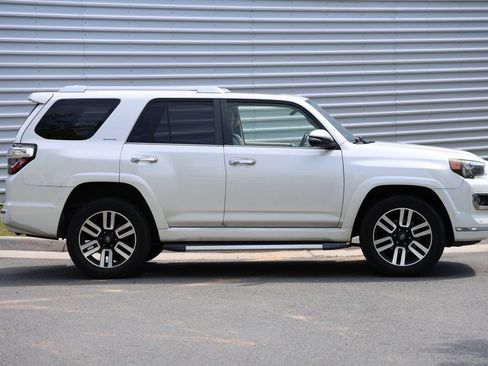 Used 2016 Toyota 4Runner Limited AWD/4WD image 5