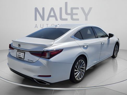 Used 2023 Lexus ES 350 Ultra Luxury w/ Accessory Package (Z2) FWD image 5