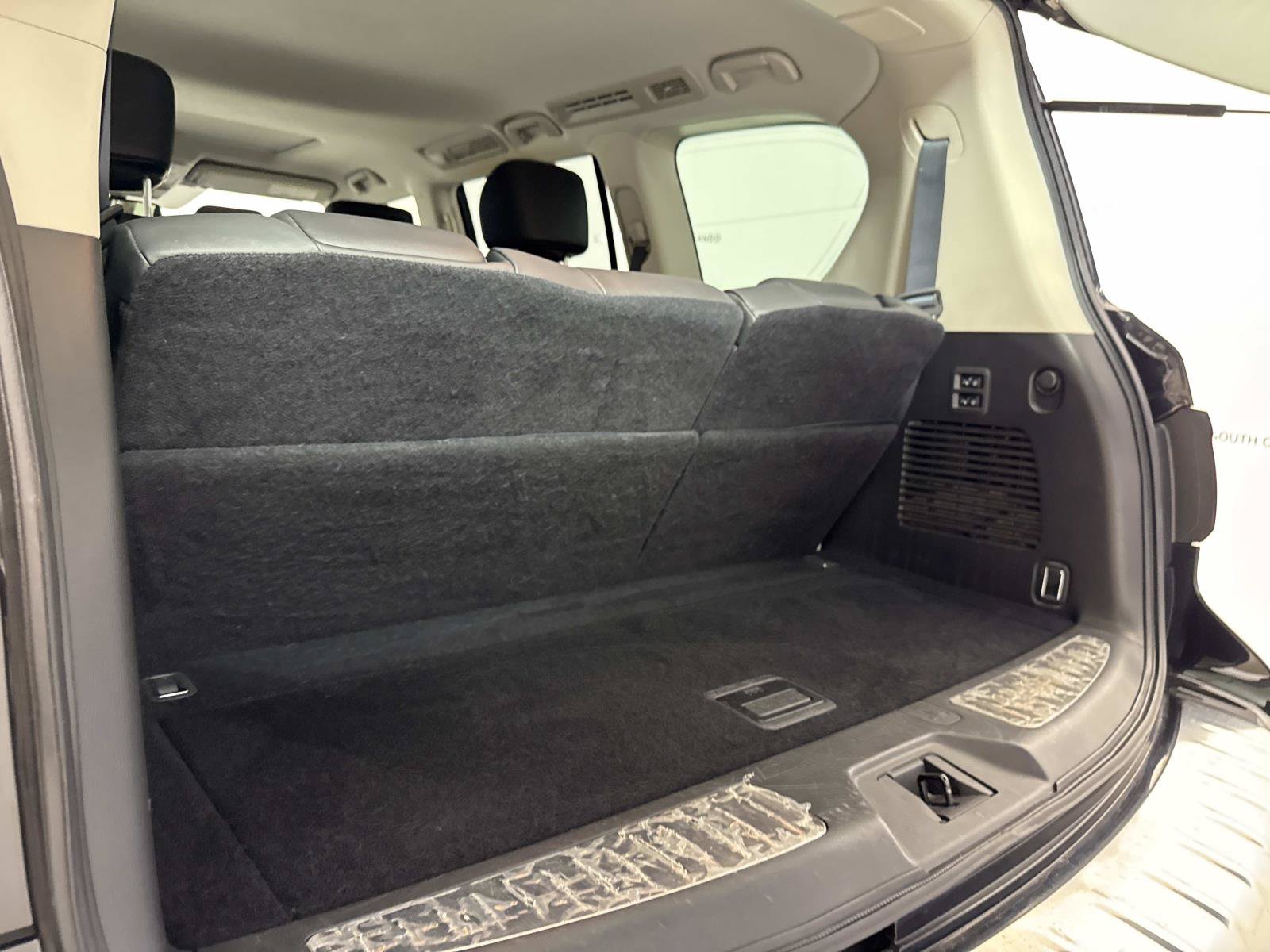 Used 2018 INFINITI QX80 2WD w/ Driver Assistance Package image 10