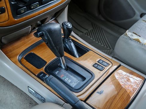 Used 1998 Toyota Land Cruiser AWD/4WD image 26