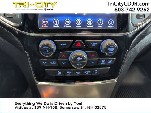 Used 2019 Jeep Grand Cherokee Altitude image 22