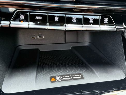 New 2026 Chevrolet Traverse RS w/ LPO, Floor Liner Package image 29