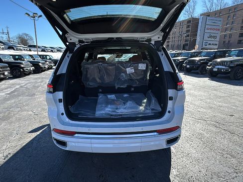 New 2025 Jeep Grand Cherokee L Summit image 8