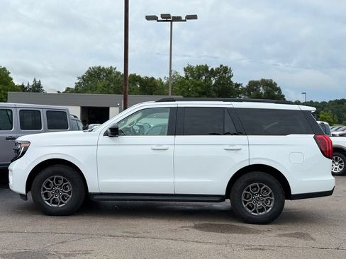 Used 2025 Ford Expedition Active AWD/4WD image 41