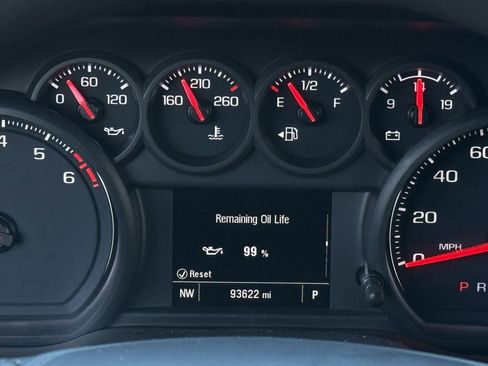 Used 2023 Chevrolet Silverado 1500 Custom image 14