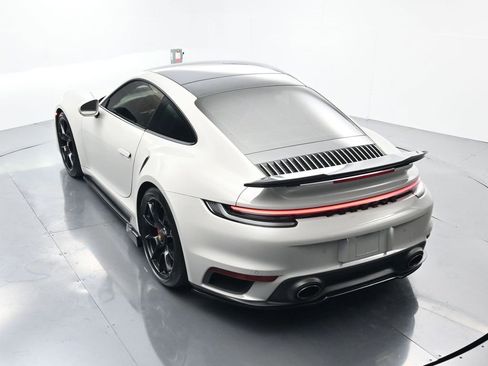 Used 2022 Porsche 911 Turbo image 31
