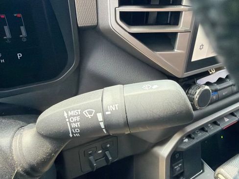 Used 2024 Toyota Tundra Limited AWD/4WD image 59