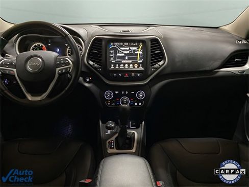 Used 2017 Jeep Cherokee Overland w/ Technology Group image 11