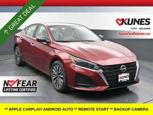Used 2025 Nissan Altima 2.5 SV FWD image 1