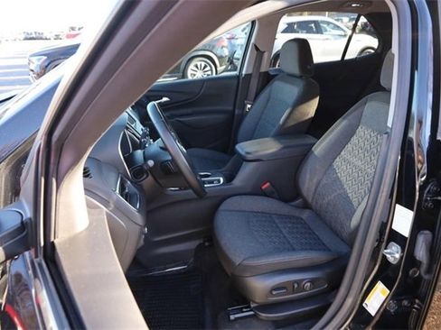 Used 2024 Chevrolet Equinox LT image 9