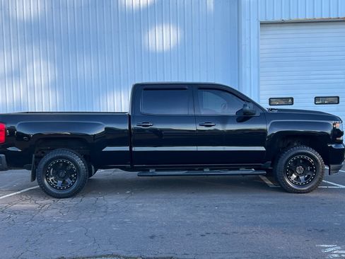 Used 2017 Chevrolet Silverado 1500 LT w/ All Star Edition image 3