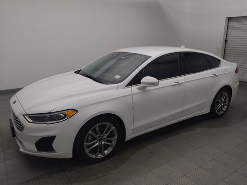Used 2020 Ford Fusion SEL FWD image 2