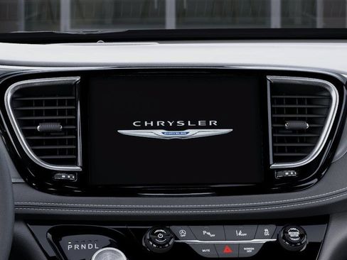 New 2026 Chrysler Pacifica Select FWD image 22