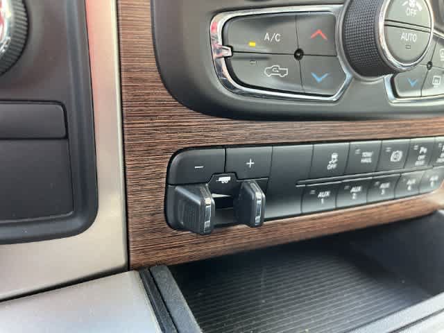 Used 2018 RAM 2500 Laramie w/ Convenience Group AWD/4WD image 30