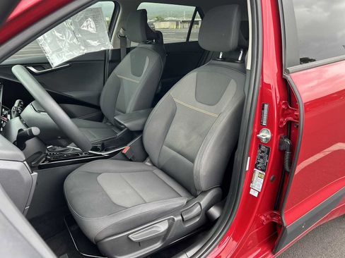 Used 2024 Kia Niro LX FWD image 13