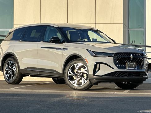 New 2026 Lincoln Nautilus Premier w/ Jet Appearance Package image 1