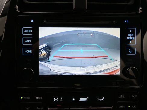 Used 2016 Toyota Prius Three Touring image 15