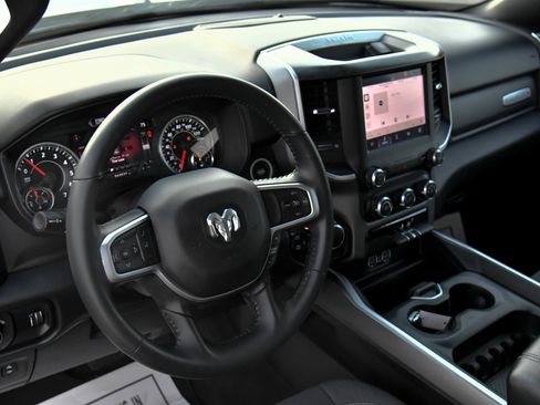 Used 2022 RAM 1500 Big Horn AWD/4WD image 17