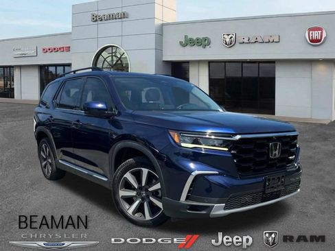 Used 2023 Honda Pilot Elite image 1