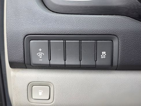 Used 2016 Kia Sedona LX w/ Option Group 020 image 24