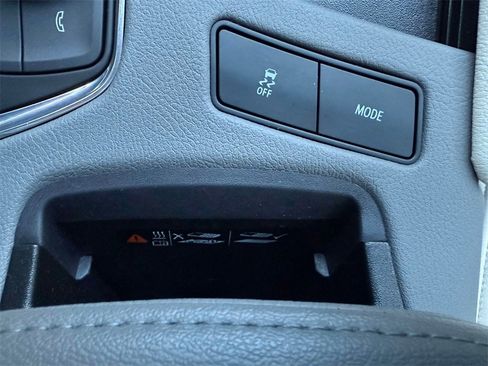 Used 2024 Cadillac XT6 Premium Luxury w/ Technology Package image 24