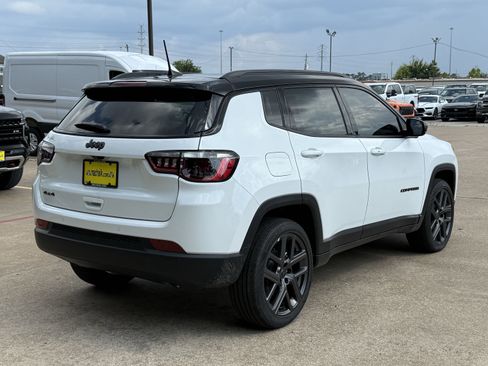 New 2025 Jeep Compass Limited w/ Sun & Sound Group image 7